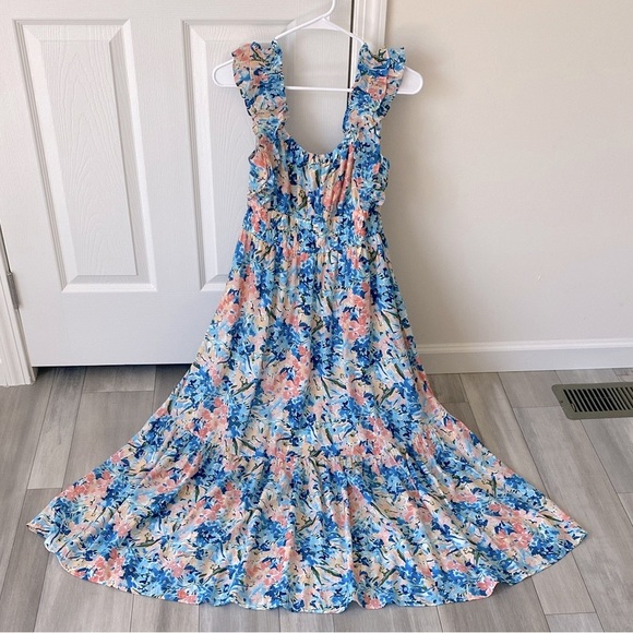 Abercrombie & Fitch Dresses & Skirts - Abercrombie & Fitch Floral Blue and Pink Maxi Dress